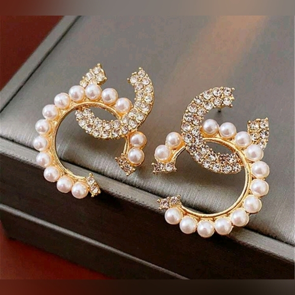 Chanel Style Earrings - Picture 7 of 8